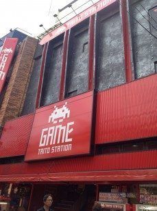 Fachada de un Taito Game Station Fachada de un Taito Game Station