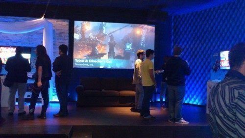 Prensa jugando a Wii U Prensa jugando a Wii U