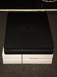 ps4 slim vs one s lateral