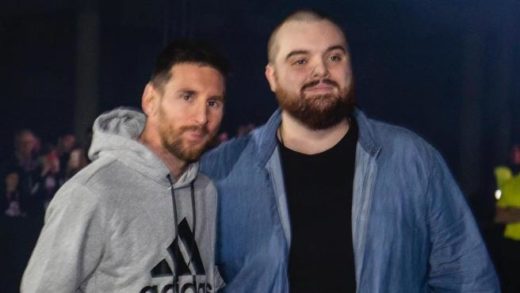 Messi e Ibai durante un evento publicitario