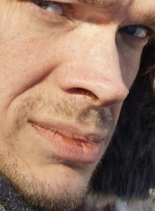 Sacred and Terrible Air de Robert Kurvitz: Nihilismo, poder y apocalipsis